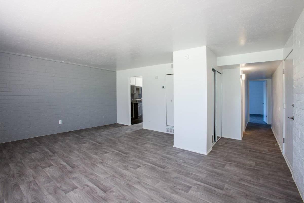 6534 E Stella Rd - Photo 3 of 24