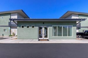 featured image of 2848 N Mountain Ave