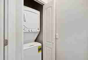 201 S Stone Ave - Photo 1 of 1