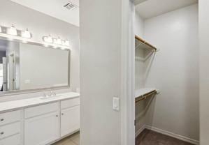 201 S Stone Ave - Photo 1 of 1