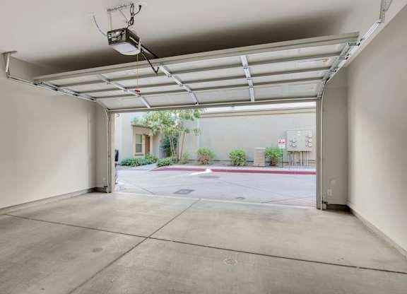 201 S Stone Ave - Photo 7 of 30