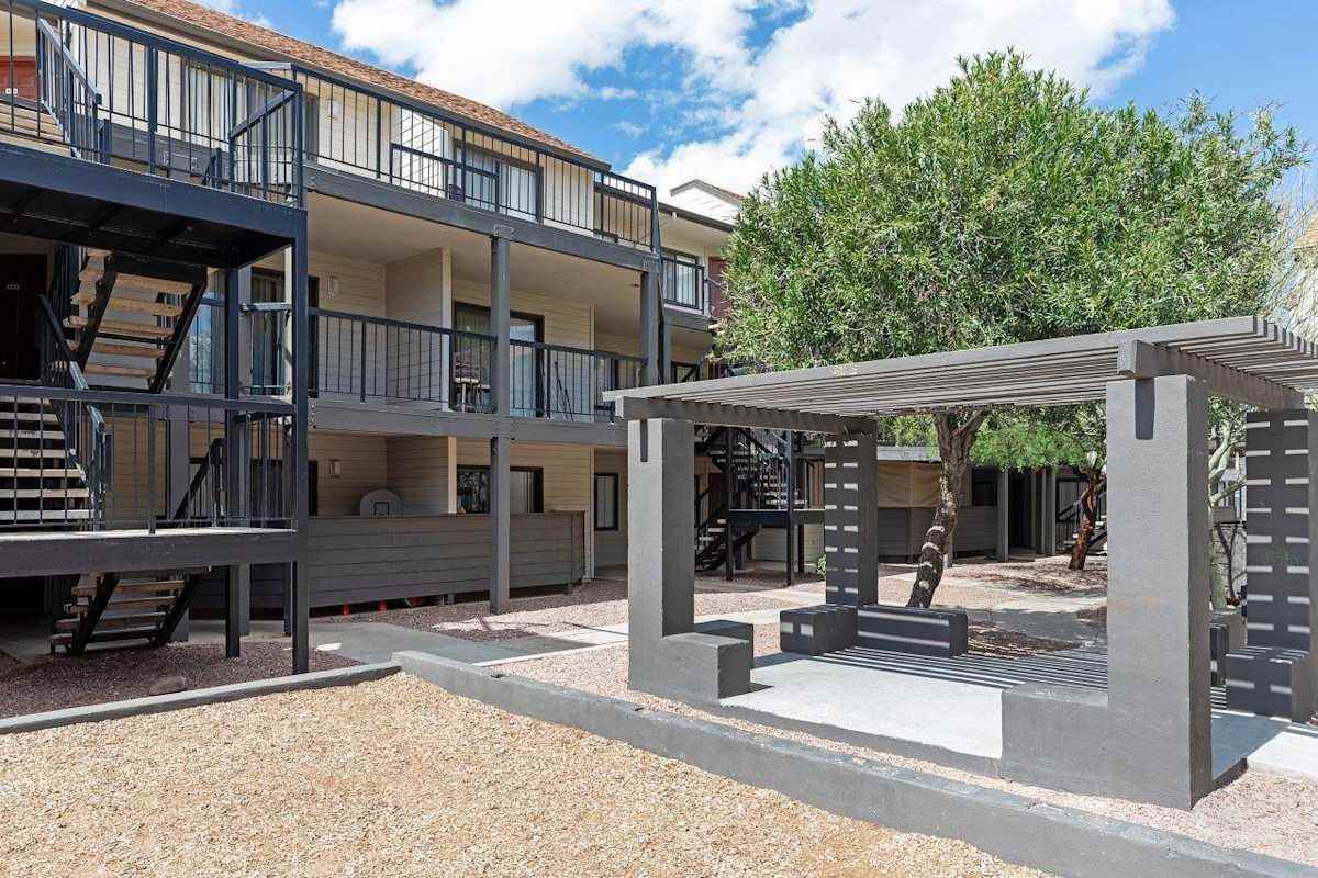 1800 S Pantano Rd - Photo 4 of 25