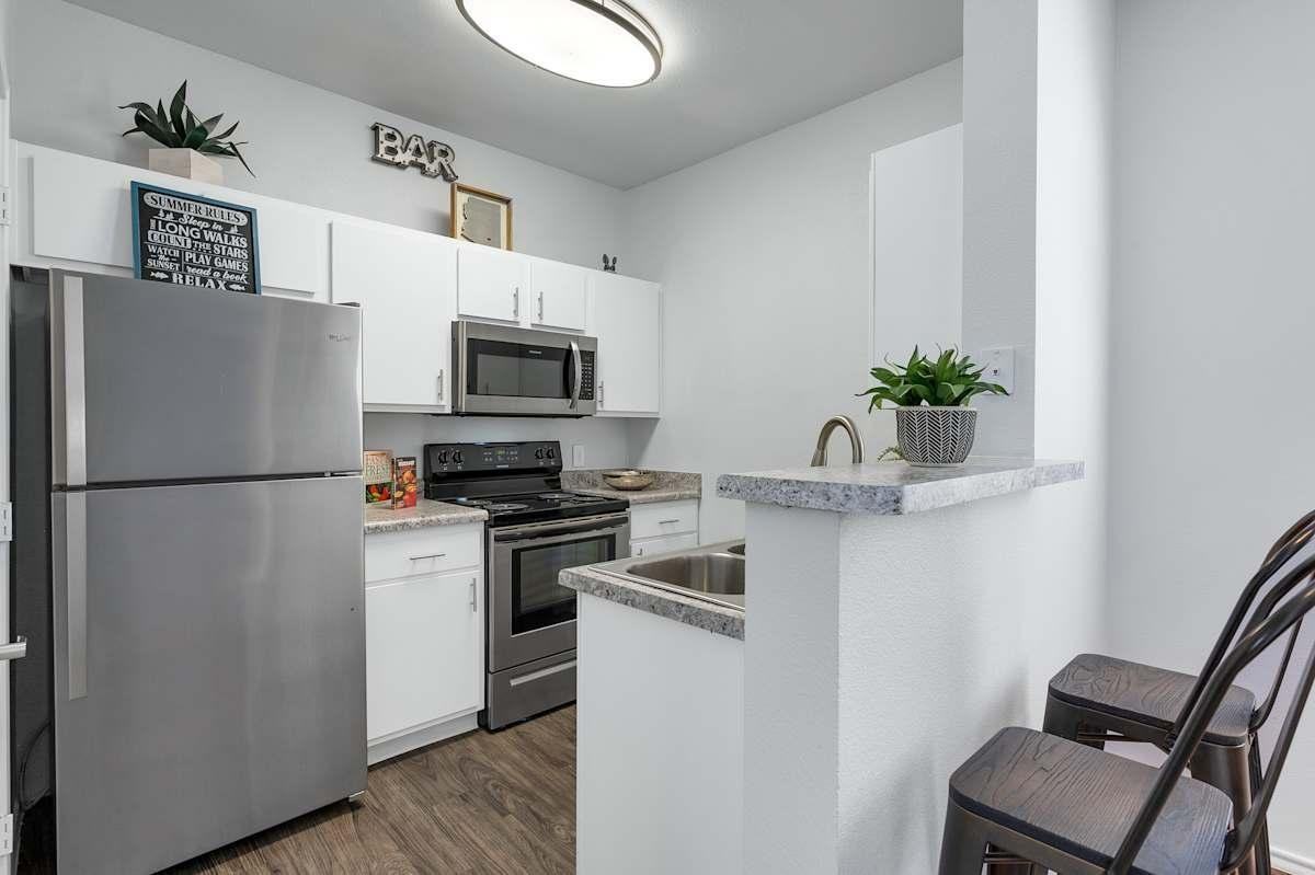 41 S Shannon Rd - Photo 5 of 11