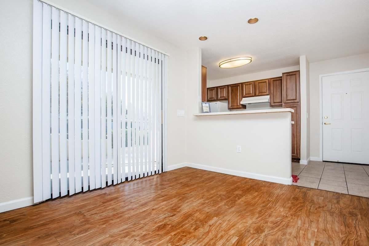 7374 N Mona Lisa Rd - Photo 5 of 27