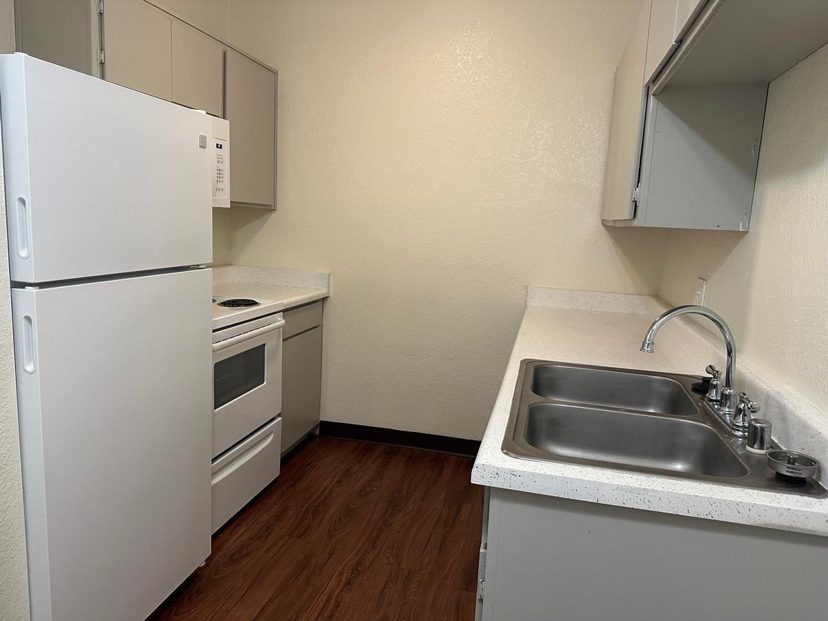 4400 E Busby Dr - Photo 2 of 3