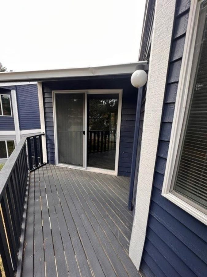 19310 4th Ave Ne - Photo 4 of 18