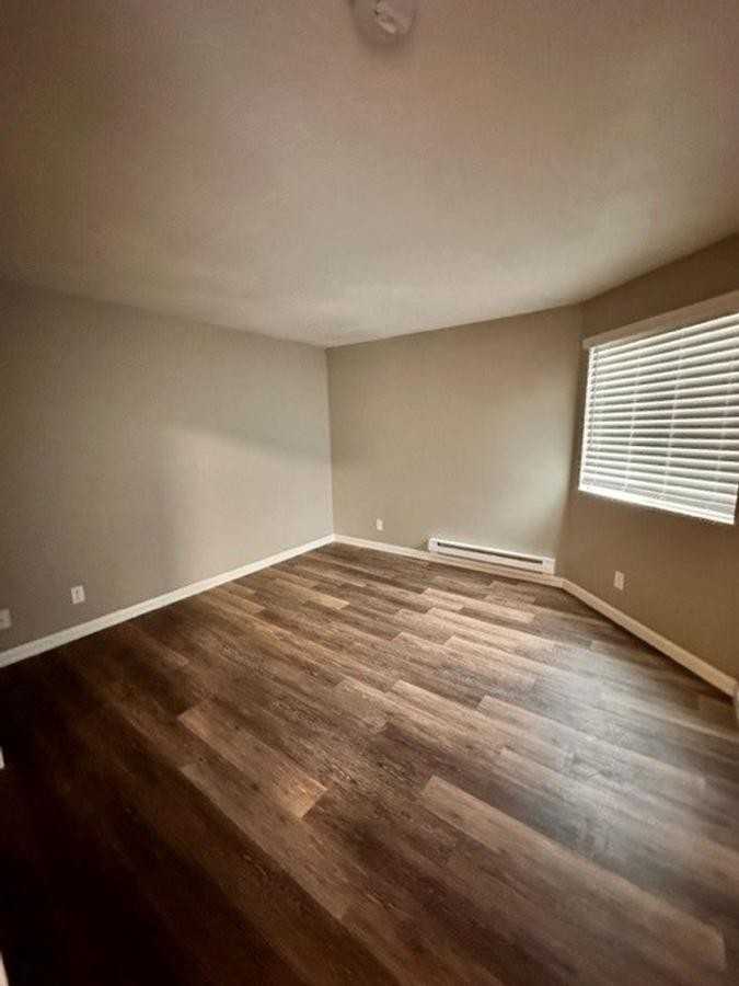 19310 4th Ave Ne - Photo 7 of 18