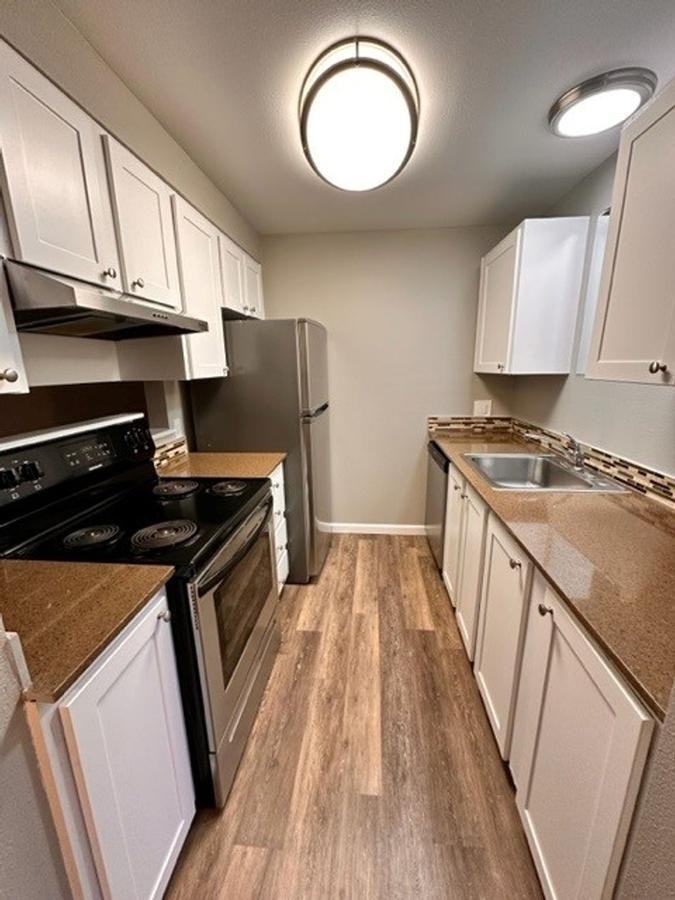 19310 4th Ave Ne - Photo 3 of 18