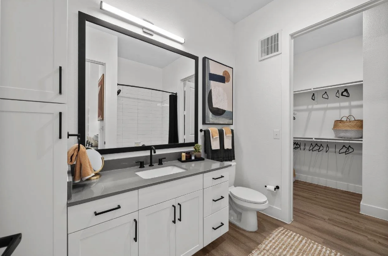 6105 Burnet Road - Photo 7 of 19