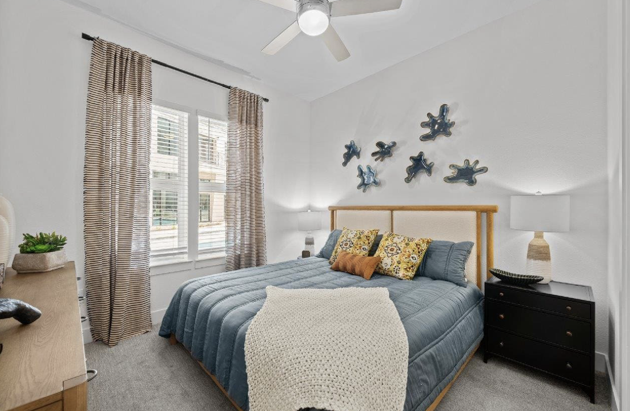 6105 Burnet Road - Photo 6 of 19