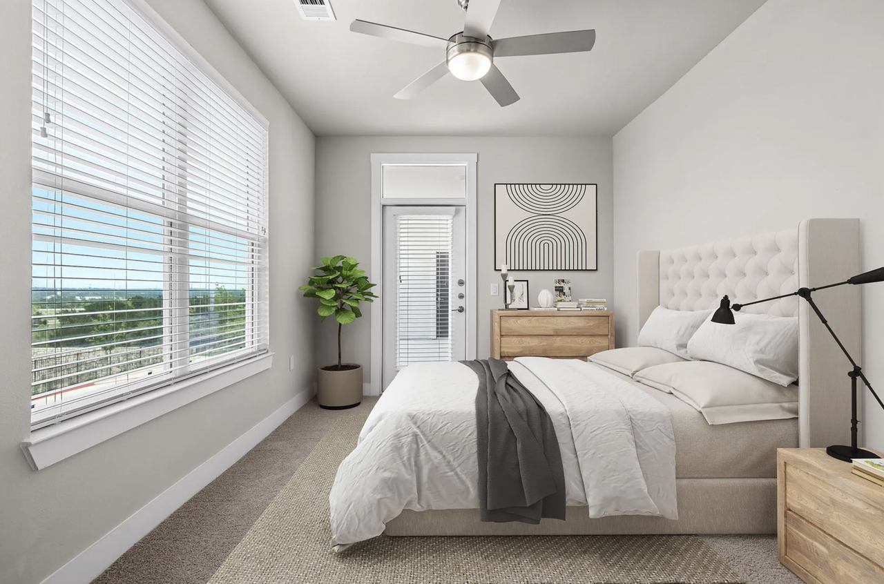 7009 South Interstate 35 Frontage Road - Photo 3 of 14