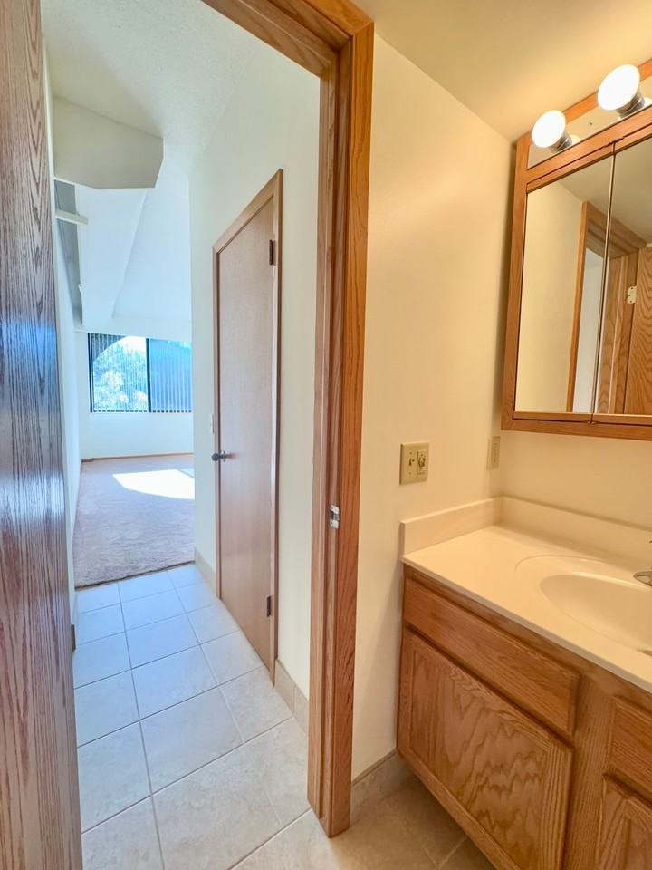 Shorewood Apartments - Photo 6 of 17