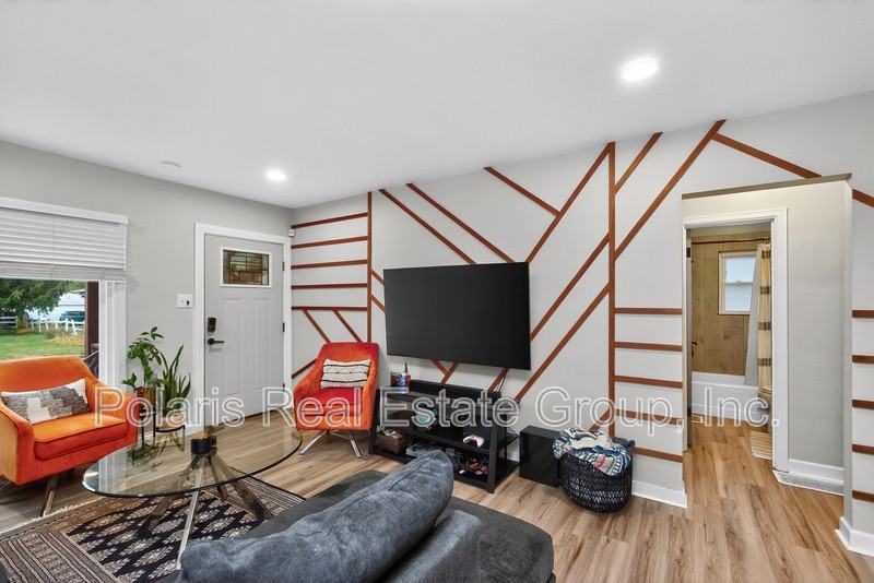 4905 Norwaldo Ave - Photo 7 of 26