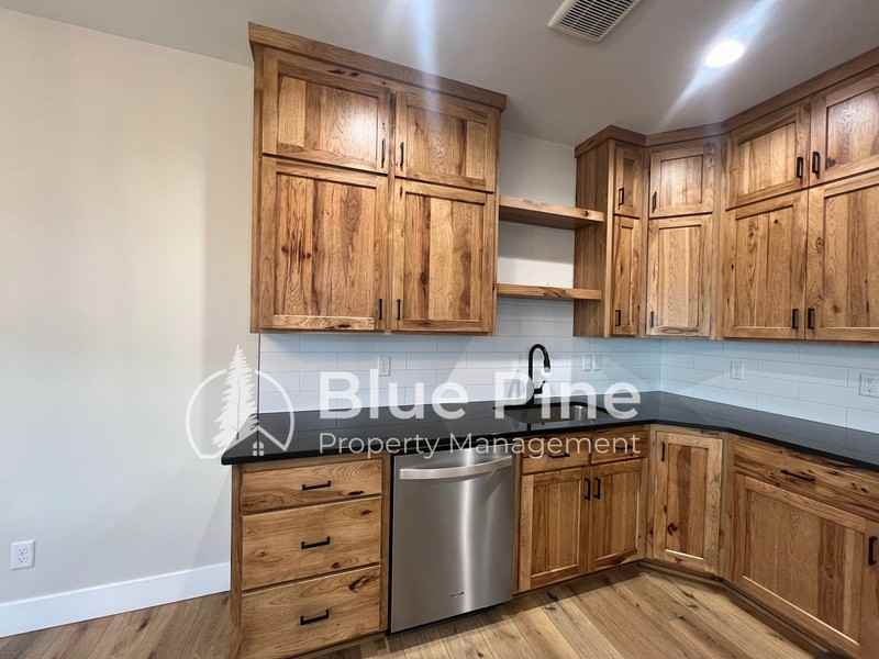 1104 Cypress Loop - Photo 7 of 21