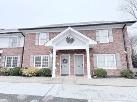 featured image of 209 Calhoun St #305