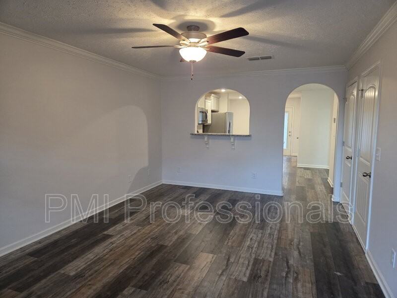 1709 Calypso Dr - Photo 2 of 17