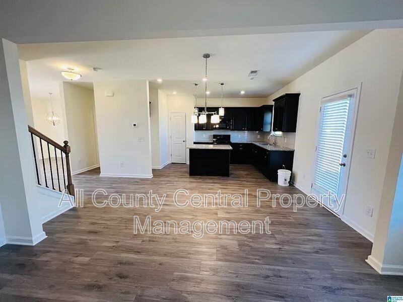 887 Ridgeway Ave - Photo 3 of 10