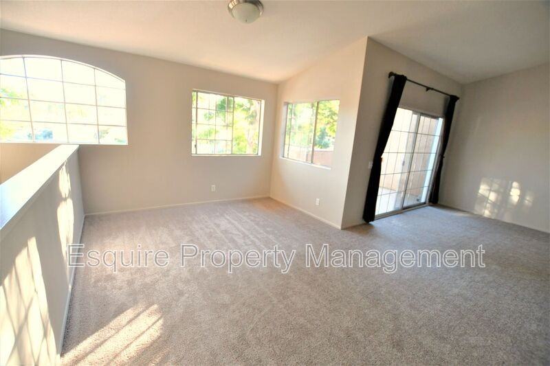 2075 Blackberry Cir - Photo 2 of 15