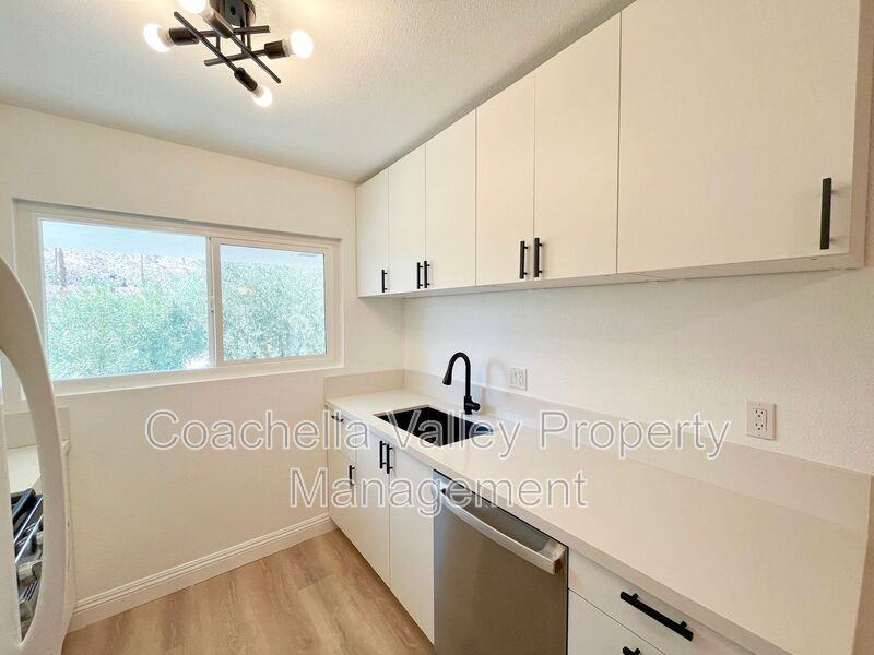 1900 South Palm Canyon Drive #40