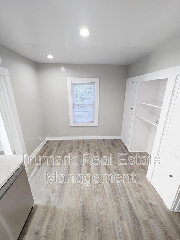 433 W Garfield Ave - Photo 3 of 27