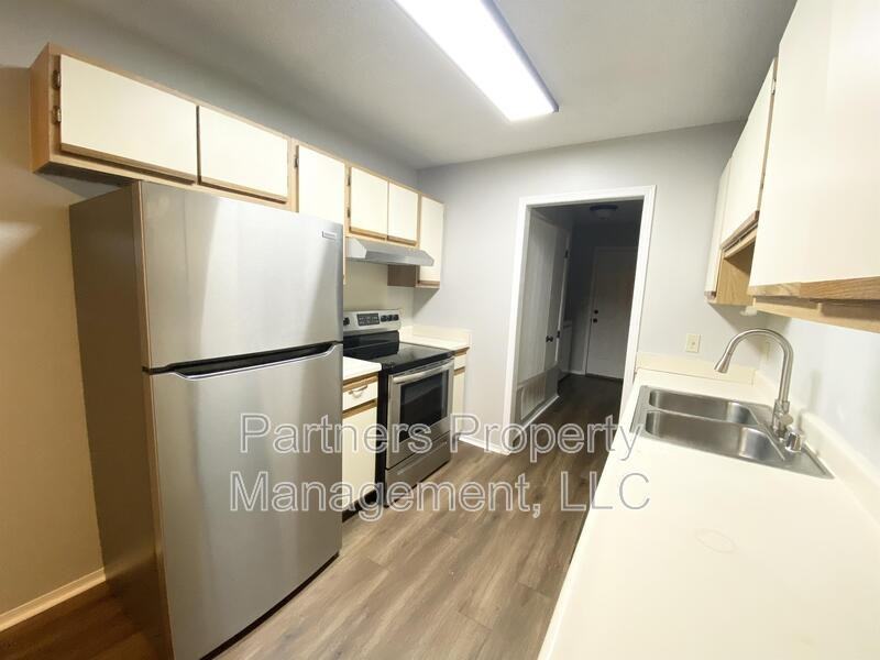 5705 Sara St - Photo 6 of 15