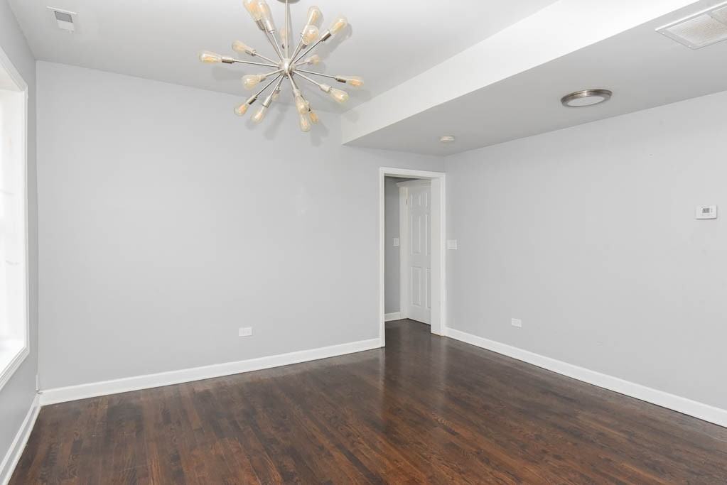 3301 North Harding Avenue #1E - Photo 6 of 21