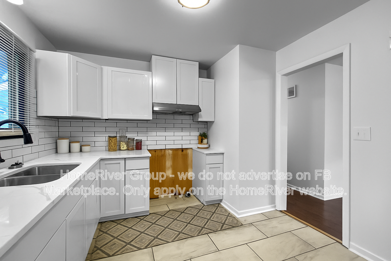 8956 East 84th Street - Photo 4 of 29