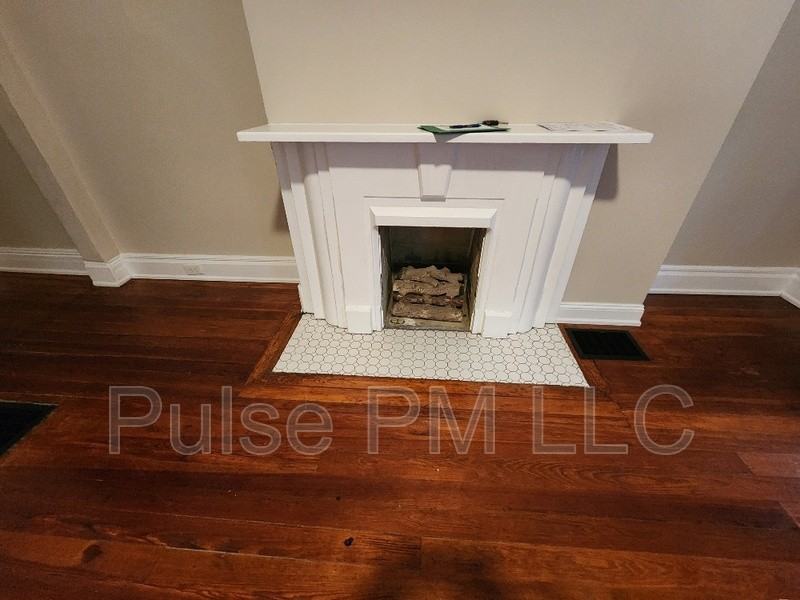 1539 Saint Clair Street #1 - Photo 5 of 20