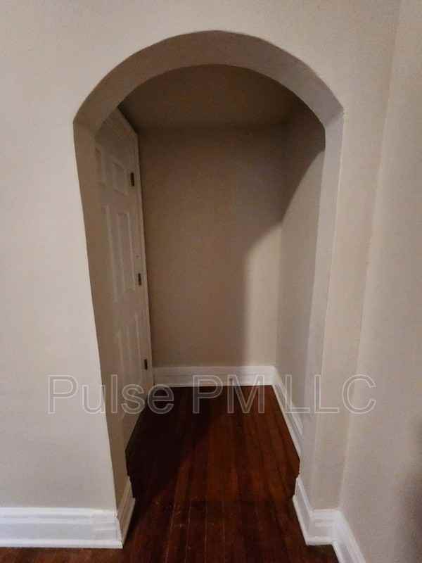 1539 Saint Clair Street #1 - Photo 6 of 20