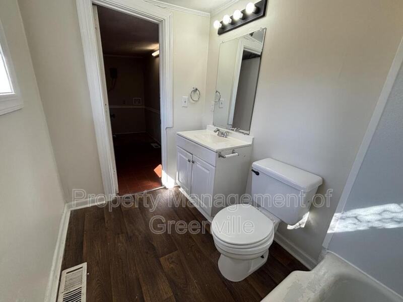 1 W 6th St - Photo 2 of 15