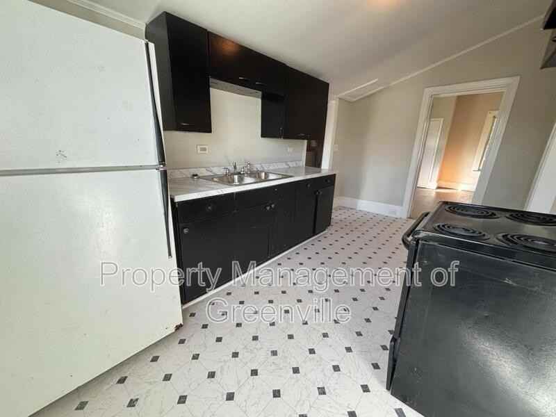 1 W 6th St - Photo 3 of 15