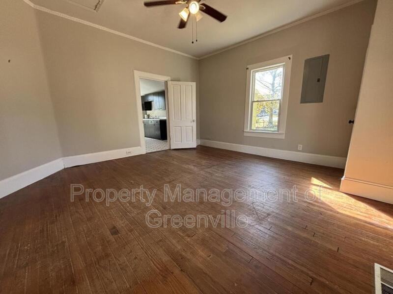 1 W 6th St - Photo 6 of 15