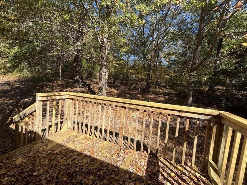 102 Tifton Ct - Photo 2 of 16