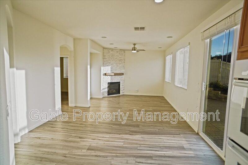 29459 Shannon Ct - Photo 7 of 22