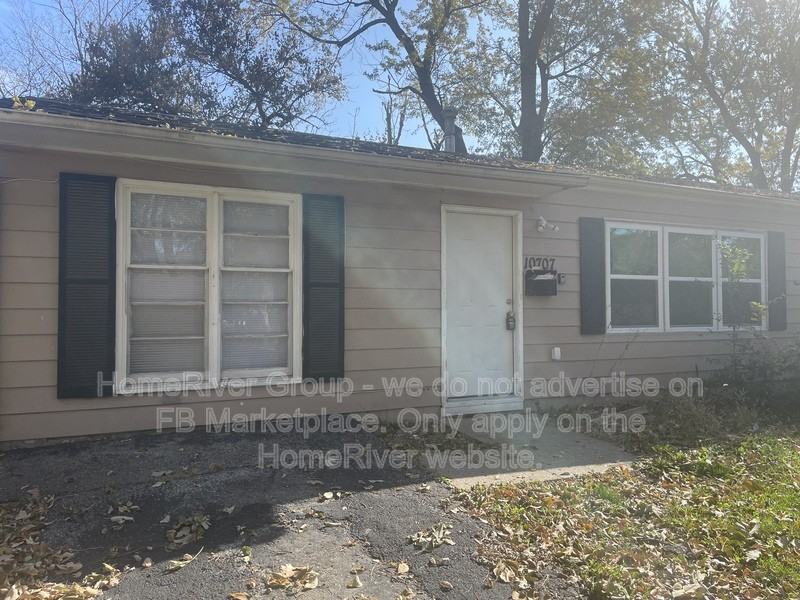 10707 Ewing Drive - Photo 2 of 20