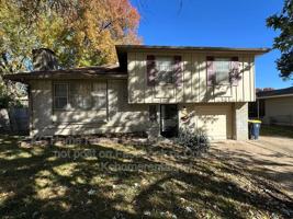 featured image of 7906 E 93rd Ter