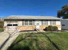 5216 Ne 44th St - Photo 1 of 1