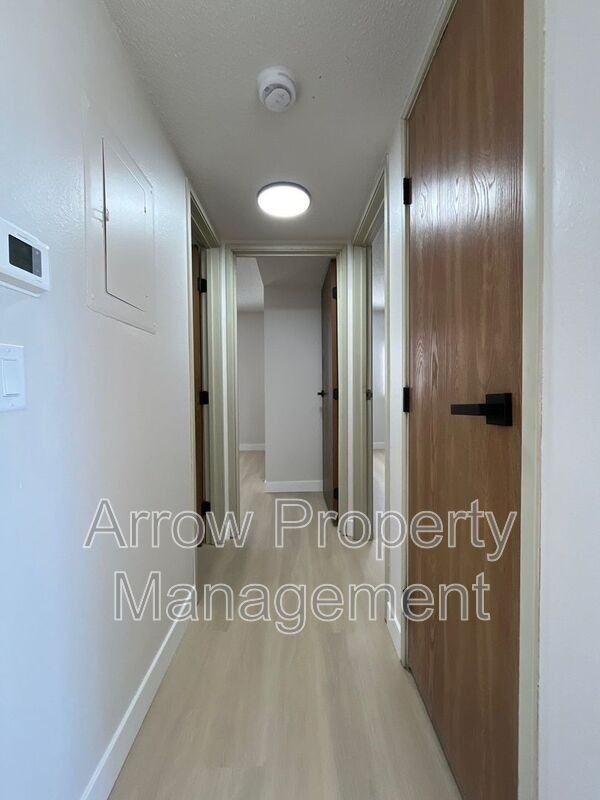 535 W Saunders Ave #8 - Photo 5 of 10