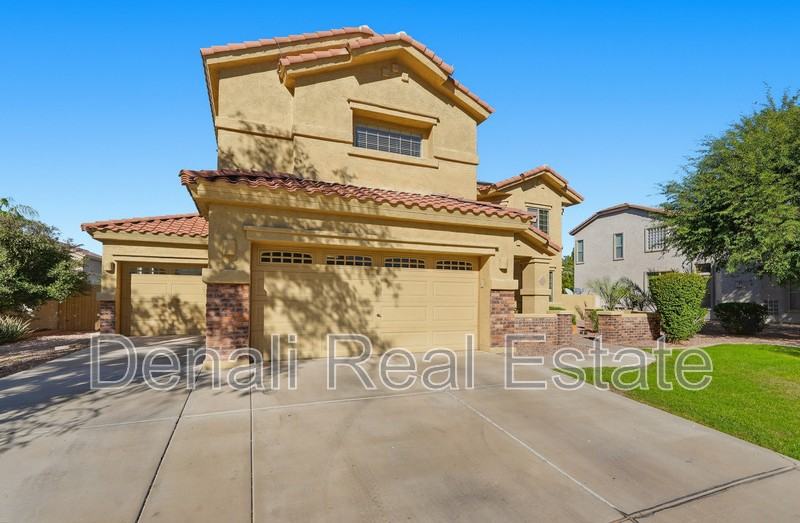 18560 E Strawberry Dr - Photo 2 of 45