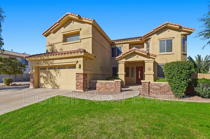 18560 E Strawberry Dr - Photo 3 of 45