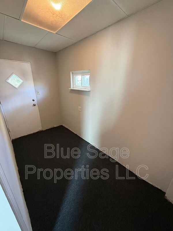 105 W Broadway Ave - Photo 7 of 15