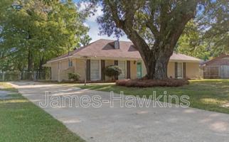 featured image of 1152 Woodbridge Dr