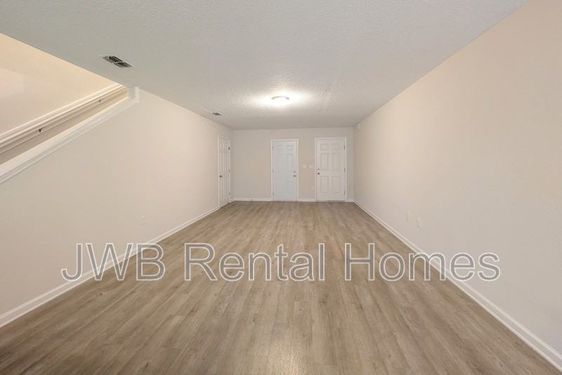 7808 Playschool Ln - Photo 6 of 18