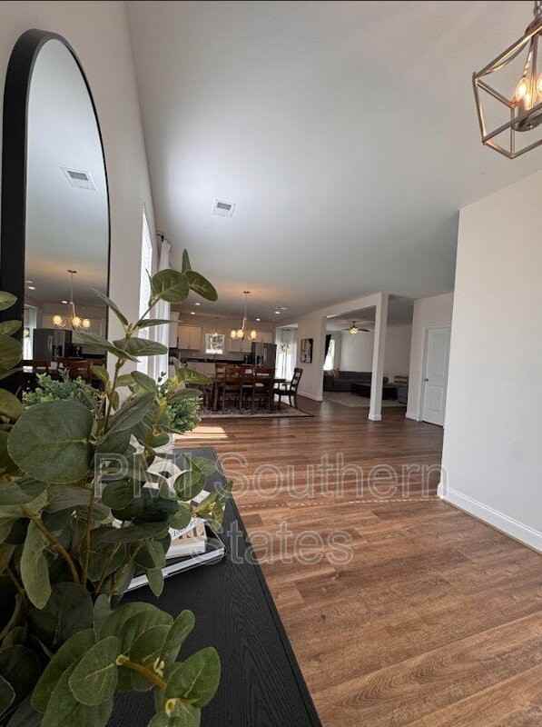 401 Albus Dr - Photo 5 of 34