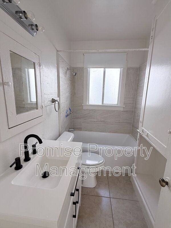 608 Surfrider Way - Photo 3 of 6