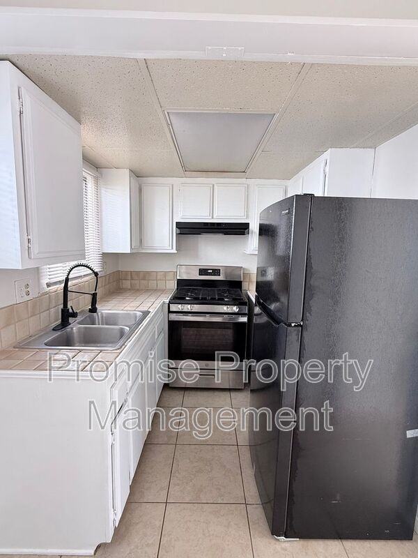 608 Surfrider Way - Photo 4 of 6