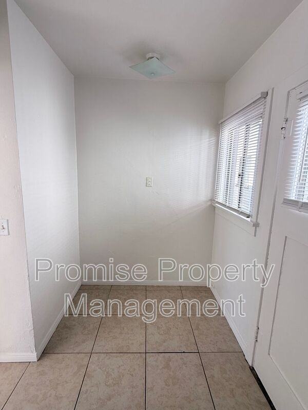 608 Surfrider Way - Photo 5 of 6