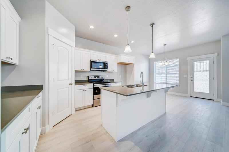 16168 S Truss Dr - Photo 2 of 10