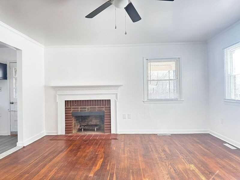 1270 Peach Tree Dr - Photo 4 of 18