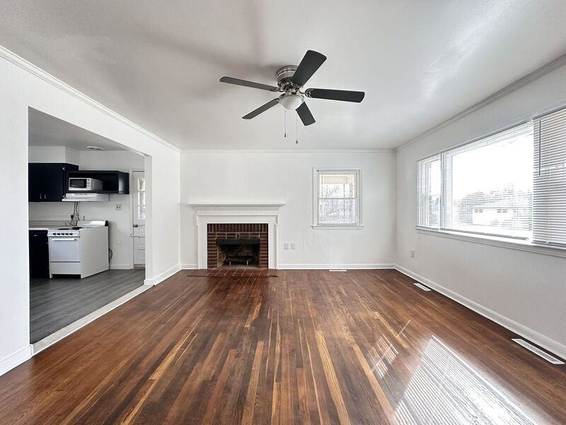 1270 Peach Tree Dr - Photo 5 of 18